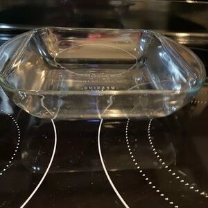 Anchor Hocking clear baking dish with handles